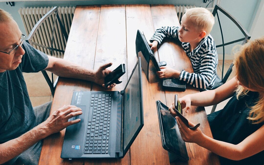 Jak zmienił się rynek pracy w ostatnich miesiącach? Czego obecnie poszukują pracownicy? Kto jest w najtrudniejszej sytuacji?