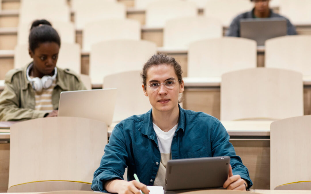 Te studia gwarantują wysokie zarobki. Zobacz listę najlepiej opłacanych kierunków studiów