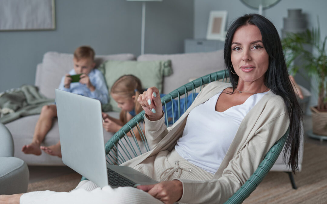 Urlop z powodu „siły wyżej” oraz 5-cio dniowy urlop opiekuńczy. Jakie zmiany w urlopach w 2022 r. wprowadzi dyrektywa „work-life balance”?