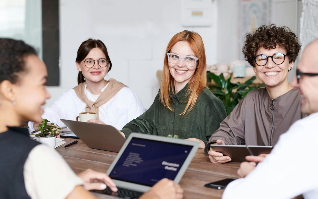 4 na 10 Polaków gotowych na pracę projektową, ale etat pozostaje numerem jeden